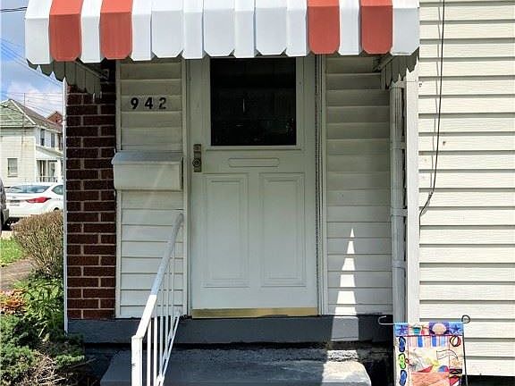 3rd image of 942 Vankirk St