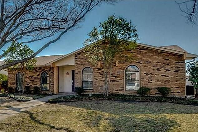 1st image of 2202 Belton Dr
