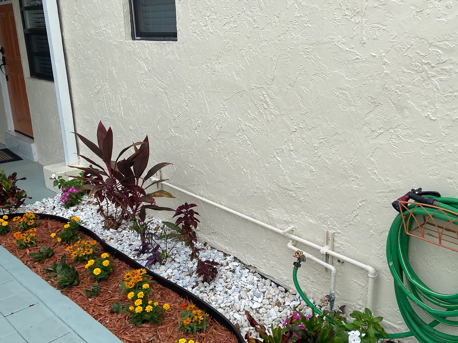 2 bed, 900 sqft, $2,700 — Photo 3
