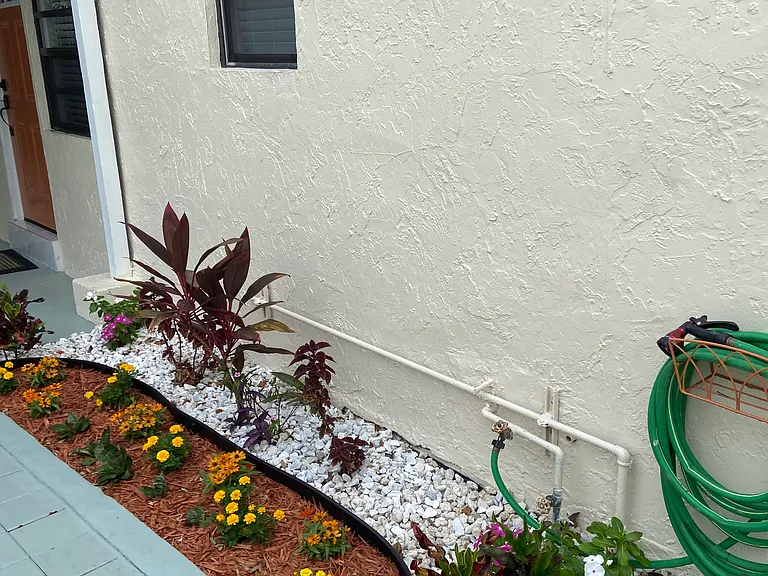 4744 NE Miami Ct #2 — Photo 3