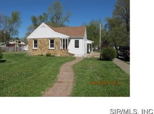 300 N Indiana Ave, Salem, IL 62881