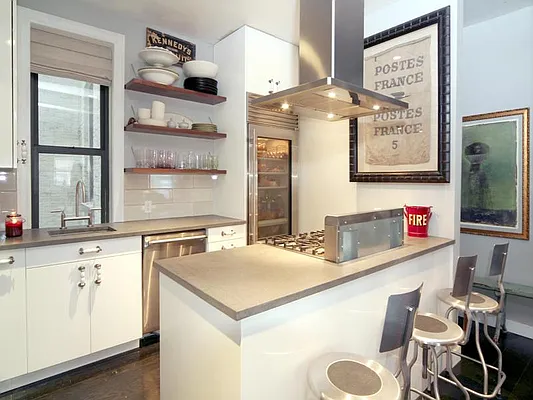 Sold by Sotheby's International Realty | media 8