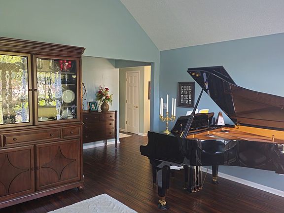 4th image of 86 Hummingbird Ct