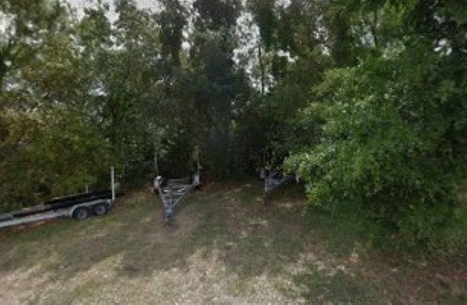 1st image of 1160 Park Ln