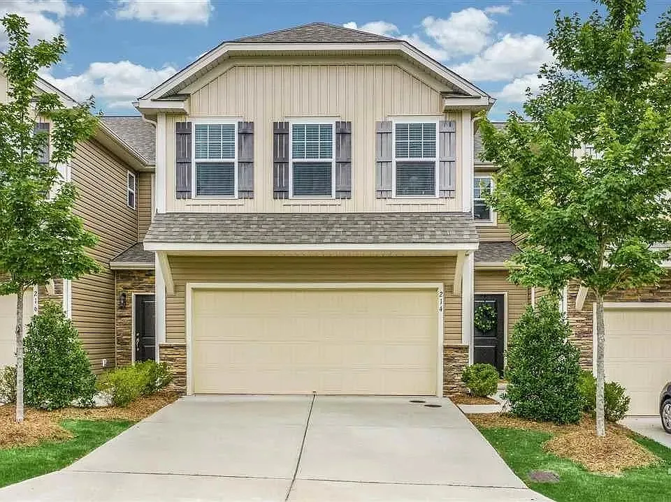214 Hamlet Pl