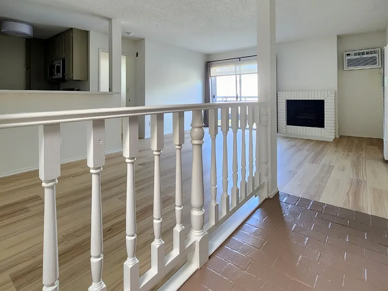 1410 Wellesley Ave #201 — Photo 10