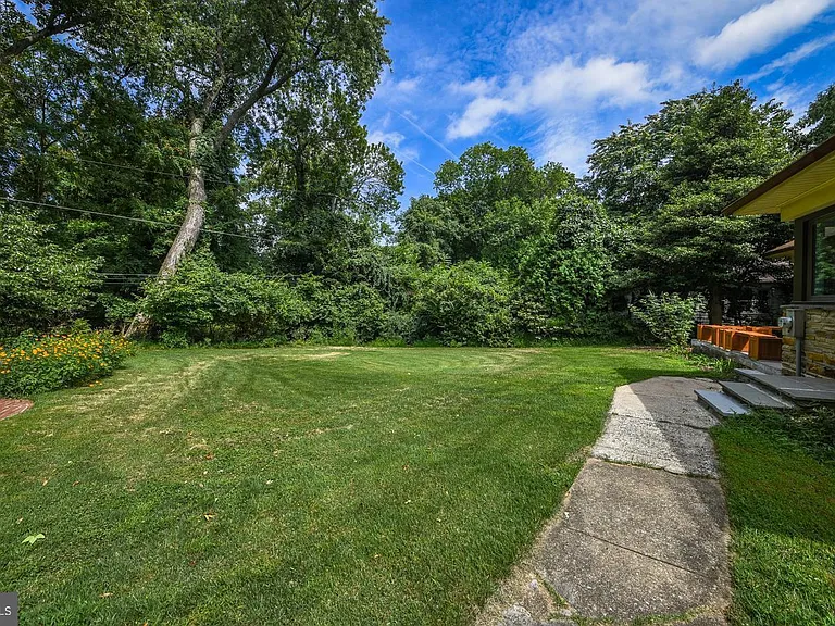 8104 Heacock Ln — Photo 23