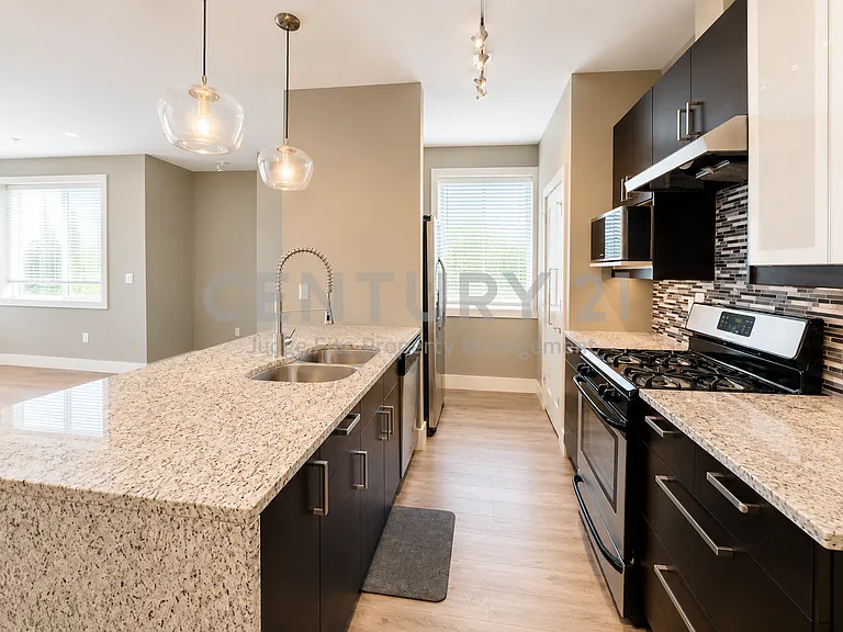1320 May St #200 — Photo 10
