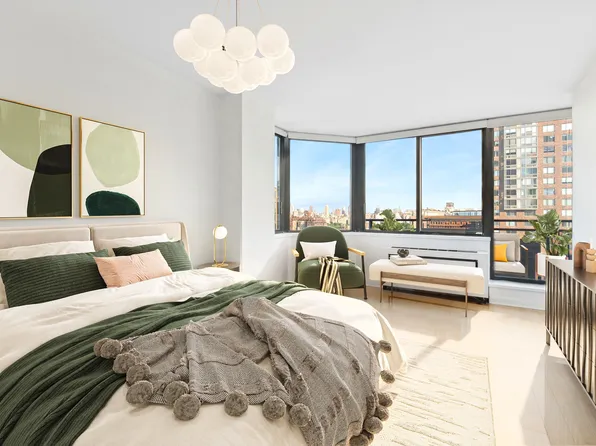 1991 Broadway image 6 of 14