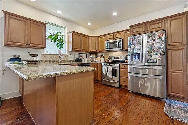 2801 Calhoun St — Photo 11