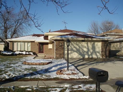 1st image of 8156 W Valley Dr