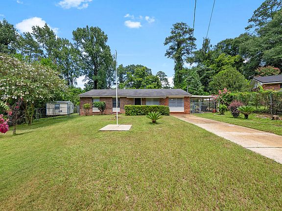 3rd image of 4807 Floyd Ct