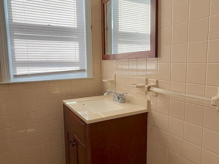 168 Alfred St #1 — Photo 7