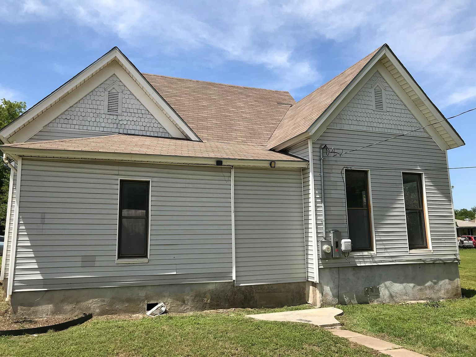 100 N 1st St, Hewitt, TX 76643 Zillow