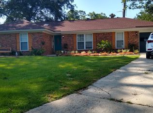 4 Pine Needle Ct, Savannah, GA 31410