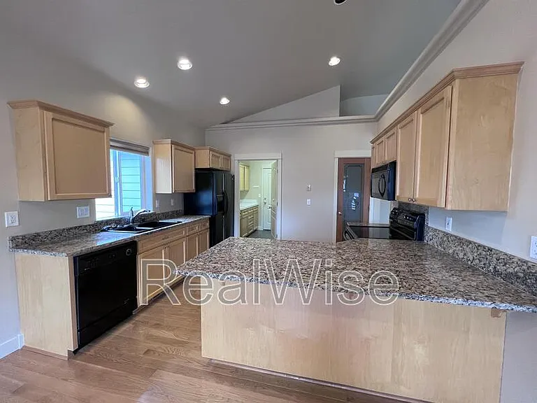 835 Nutcracker Dr — Photo 14