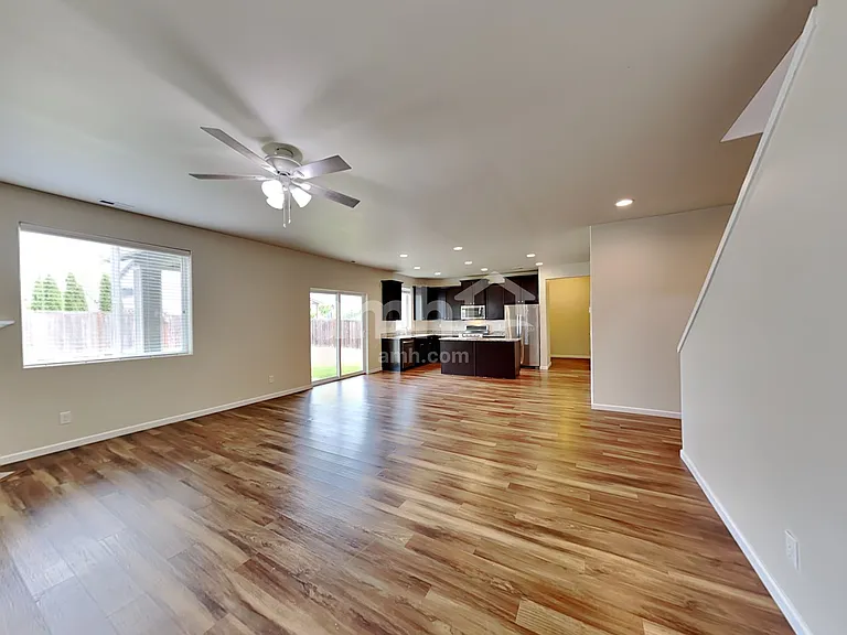 2655 Moore Ave — Photo 5