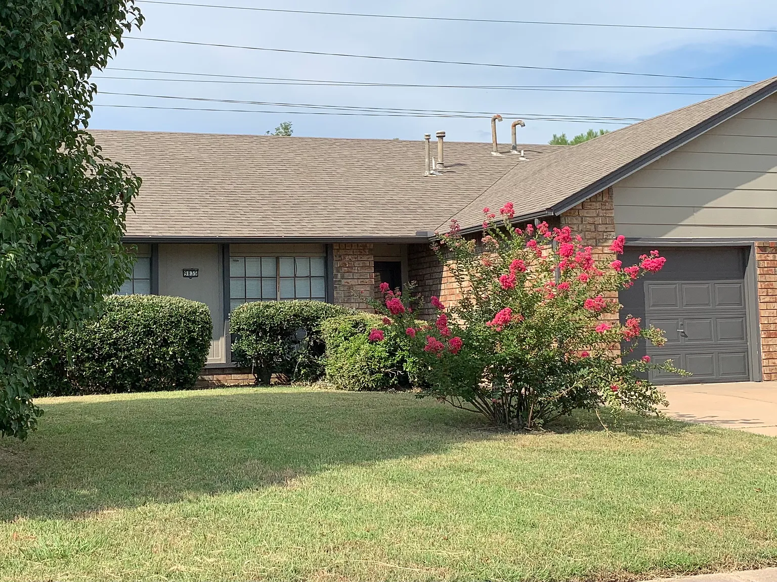 3 bed, 1385 sqft, $1,300 — Photo 1