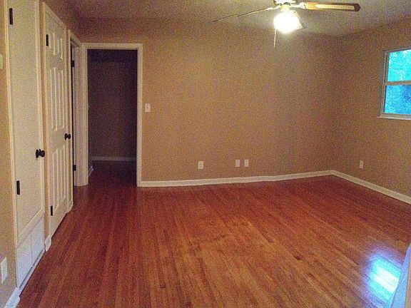 5th image of 7308 Oakwood Dr
