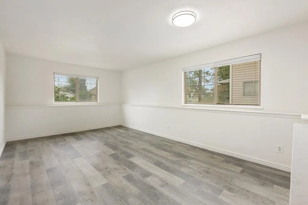 1412 10th St — Photo 2