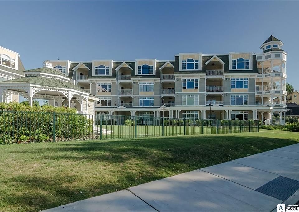 1st image of 50-402 Lakeside Dr