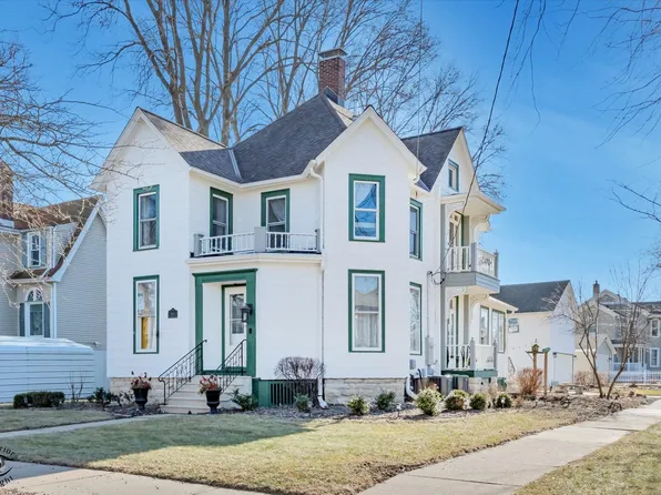 303 E Prospect Ave, Ottawa, IL 61350