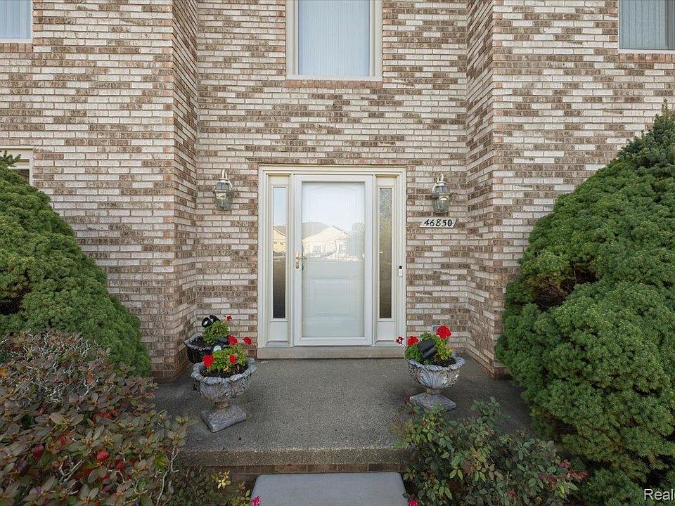 46850 Barbara Dr, photo 3
