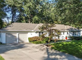 3204 W 81st Ter, Leawood, KS 66206