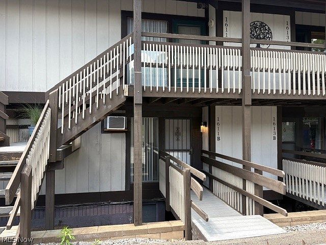 1st image of 1611 Treetop Trl APT B