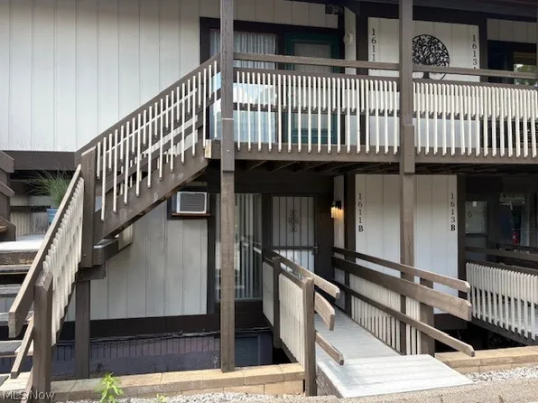 1611 Treetop Trl APT B, Akron, OH 44313