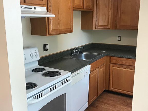 5th image of 320 Roanoke Dr SE