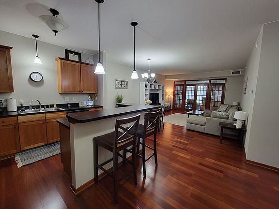 3rd image of 3251 Louisiana Ave S APT 116