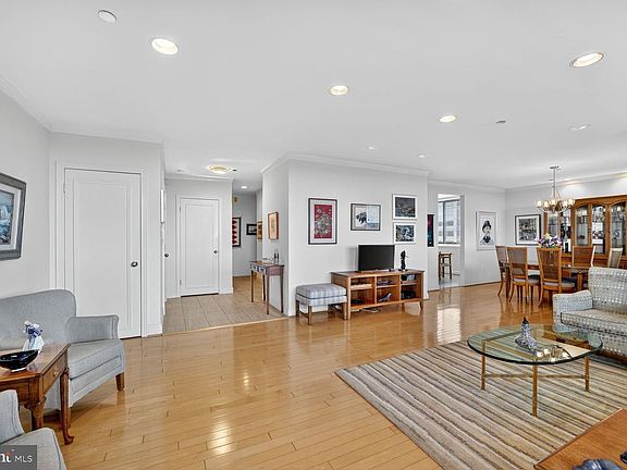4th image of 4550 N Park Ave APT 1005