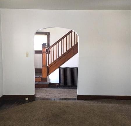 3rd image of 1004 Hill St