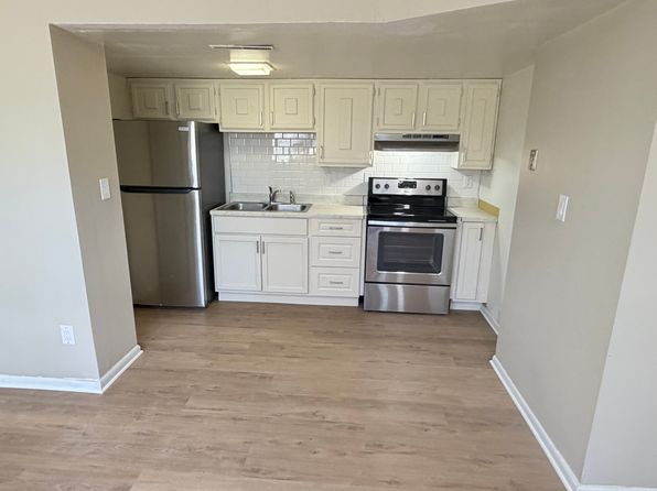 1061 Perkinswood Blvd S Unit E-9