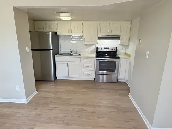 1061 Perkinswood Blvd S Unit E-9, Warren, OH 44484