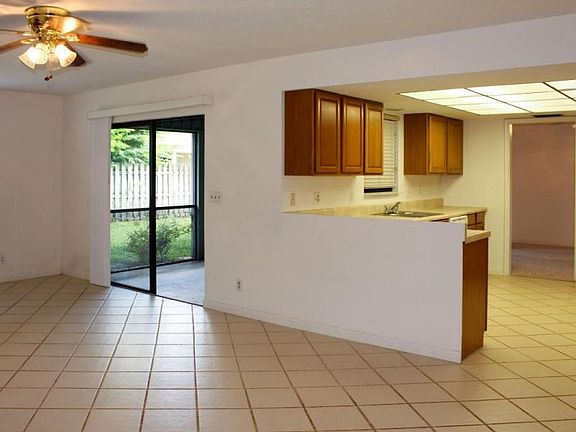 5th image of 4206 Pine Cone Ln
