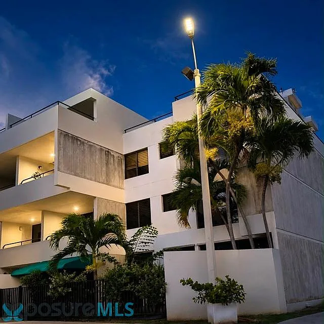 Paseo Del Rey (Condominio) — Photo 2