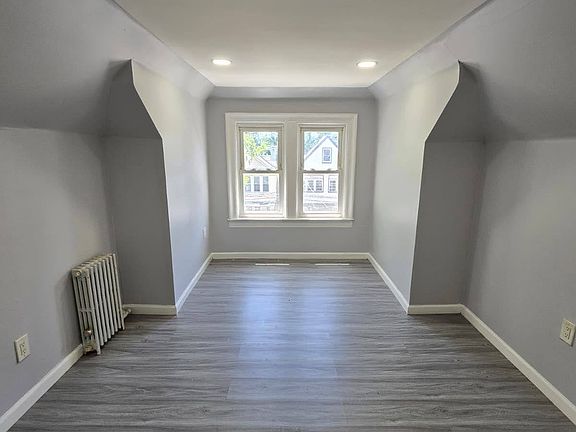 3rd image of 20 Wade St #3R