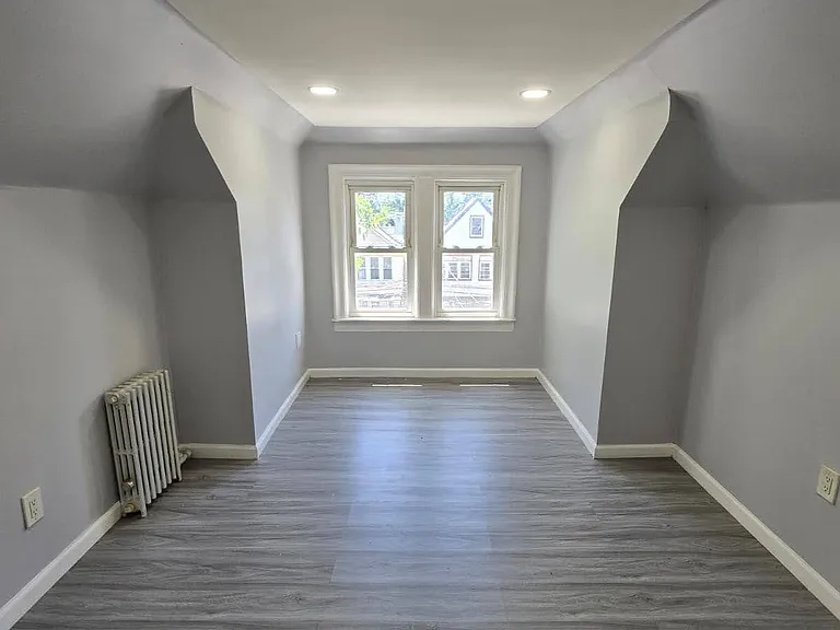 20 Wade St #3R — Photo 3