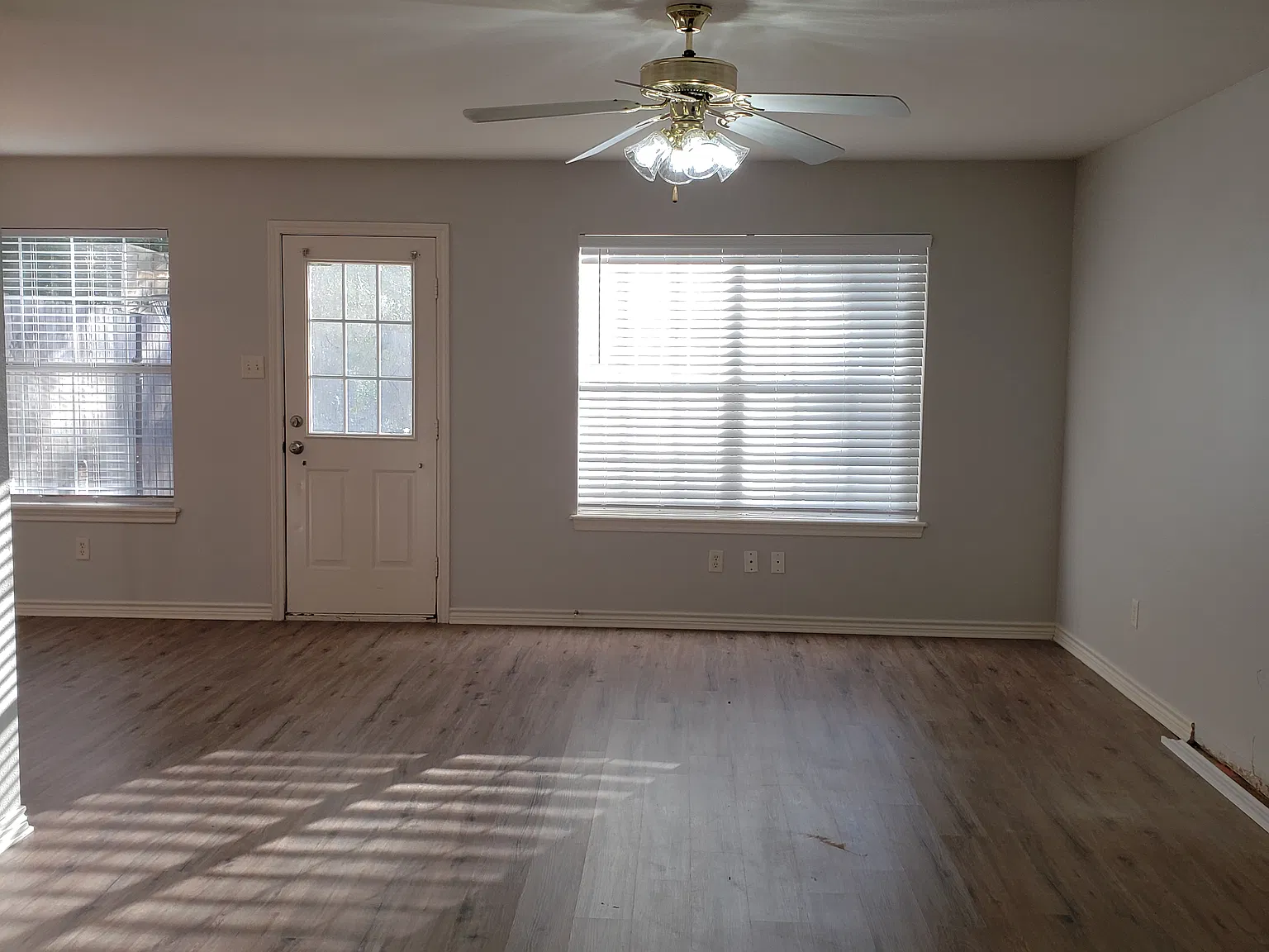 3 bed, 1341 sqft, $1,700 — Photo 3