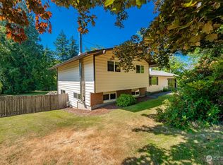 633 Trout Lake Dr, Bellingham, WA