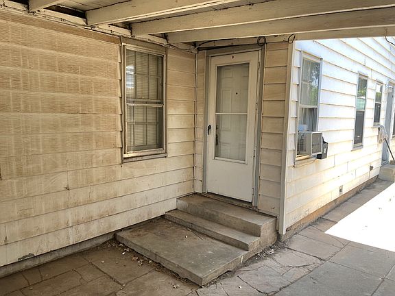3rd image of 2411 22nd St APT B