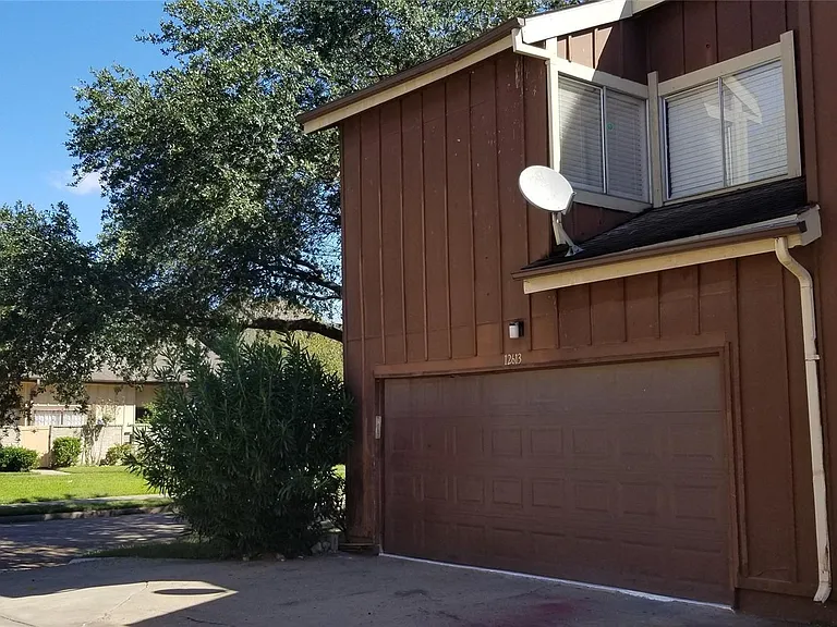 12613 Newbrook Dr — Photo 4
