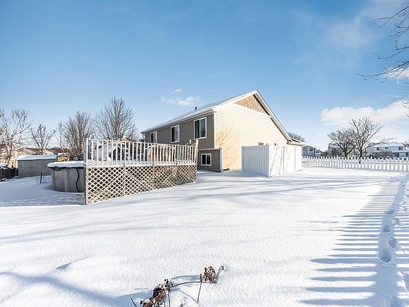 2nd image of 2207 Owl Dr