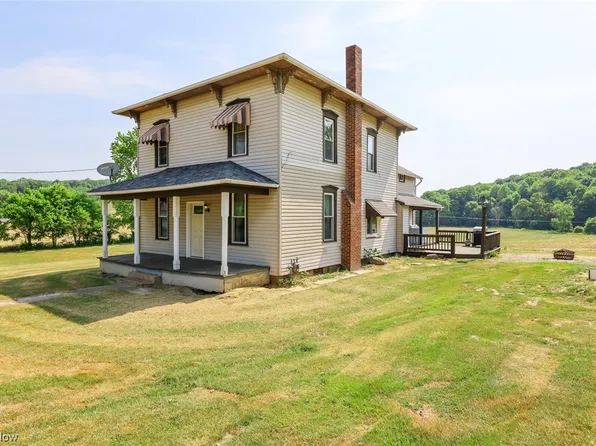 4445 Bair Rd NW, Dover, OH 44622