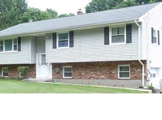18 Helms Hill Rd, Washingtonville, NY 10992