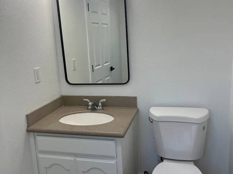 306 E Ivy St #B — Photo 3