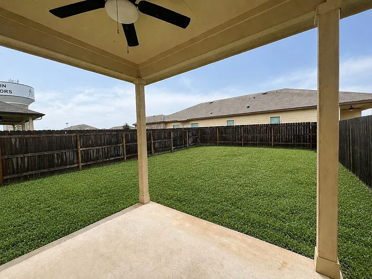 1516 Lucille St — Photo 37