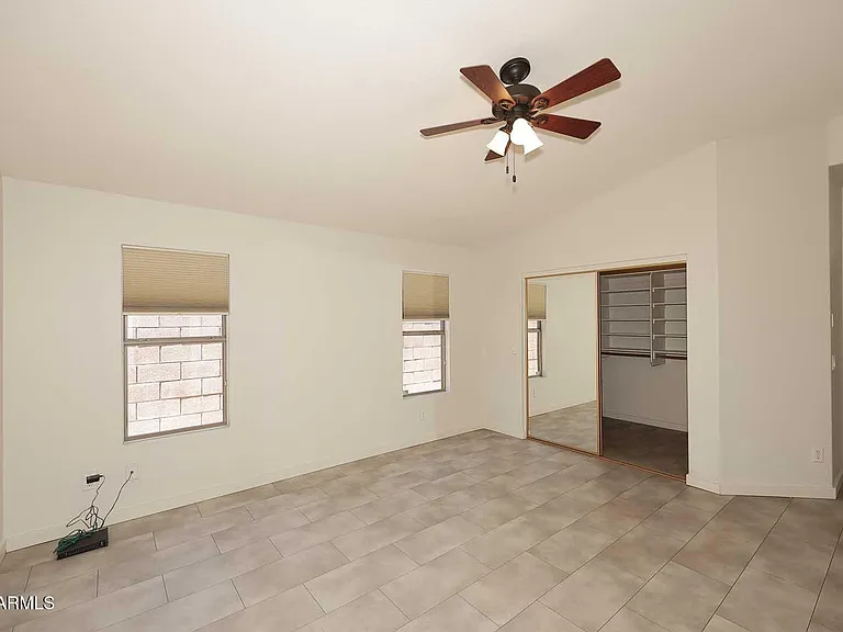 4517 E Melinda Ln — Photo 19